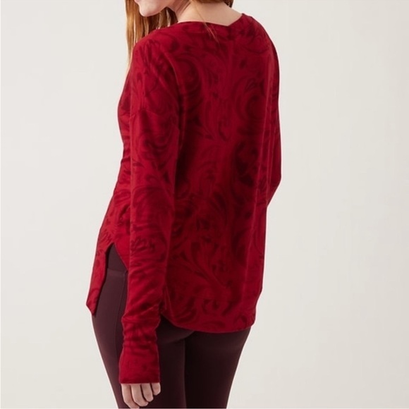 Athleta Coaster Luxe V-Neck Sweatshirt Agate Red Paisley Active Lounge Relaxed M - Picture 2 of 13